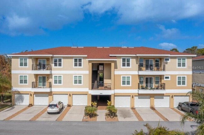 Primary Photo - 5041 Royal Palms Wy