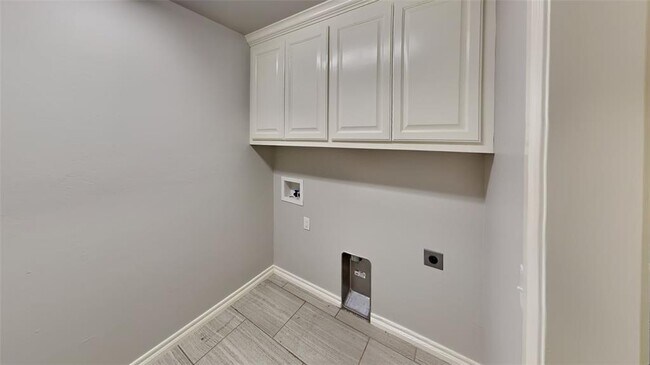 Building Photo - 4201 SE 38th St