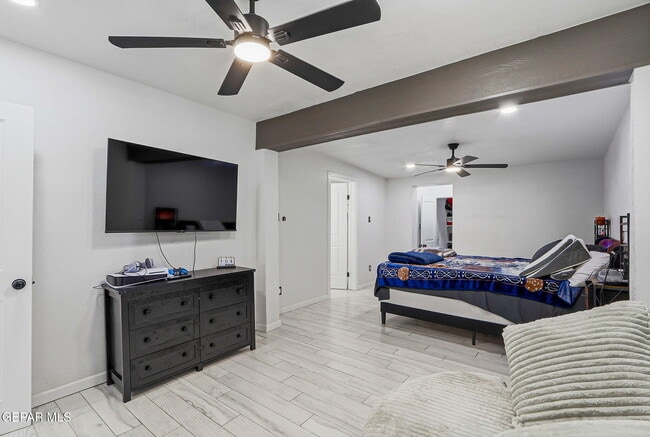 Building Photo - 7740 Phoenix Ave