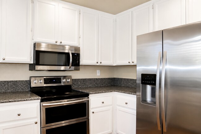 Building Photo - Amazing Spacious Home in Fremont w/Bonus Loft - Ardenwood!