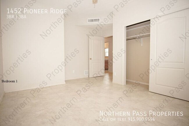 Building Photo - Gorgeous 3BDR Westside Home!