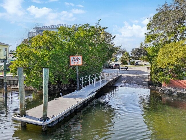 Building Photo - 292 Sunlit Cove Dr NE