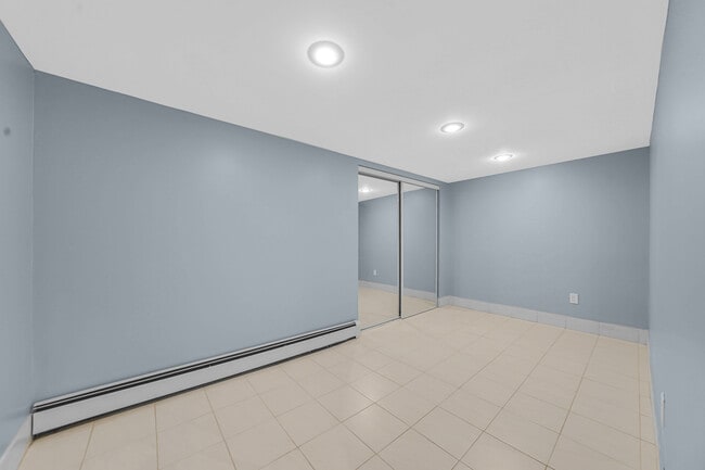 Building Photo - 2226 Shannondale Dr