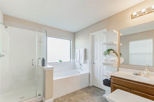 Building Photo - 12638 Skyview Manor Dr