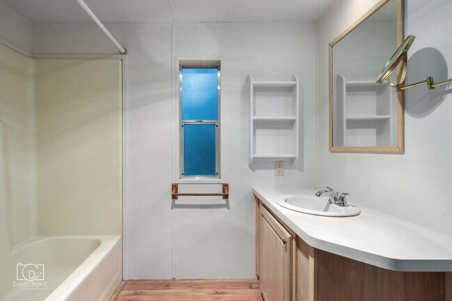 Building Photo - Waterfront 2-Bedroom Home with Scenic Views