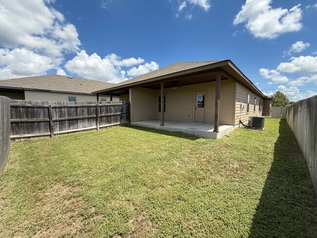 Building Photo - 2530-2532-2532 Pahmeyer Rd