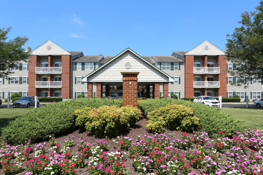 Jamestown Commons for Adults 55+ - 1025-1029 College Park Blvd Virginia