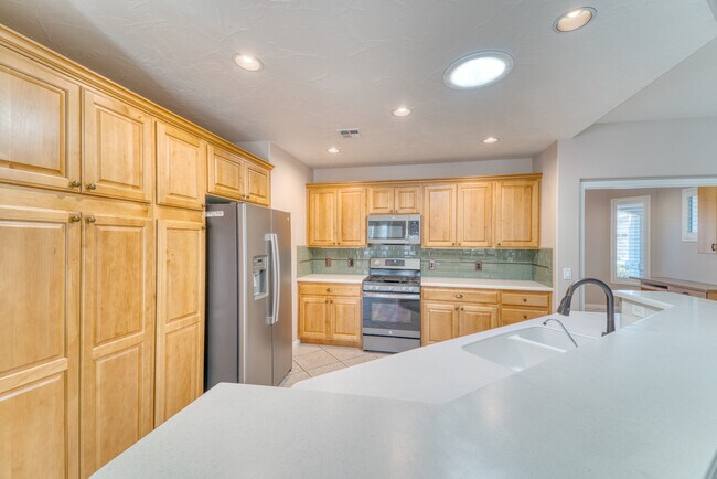 Building Photo - 4593 S Flaming Arch Dr