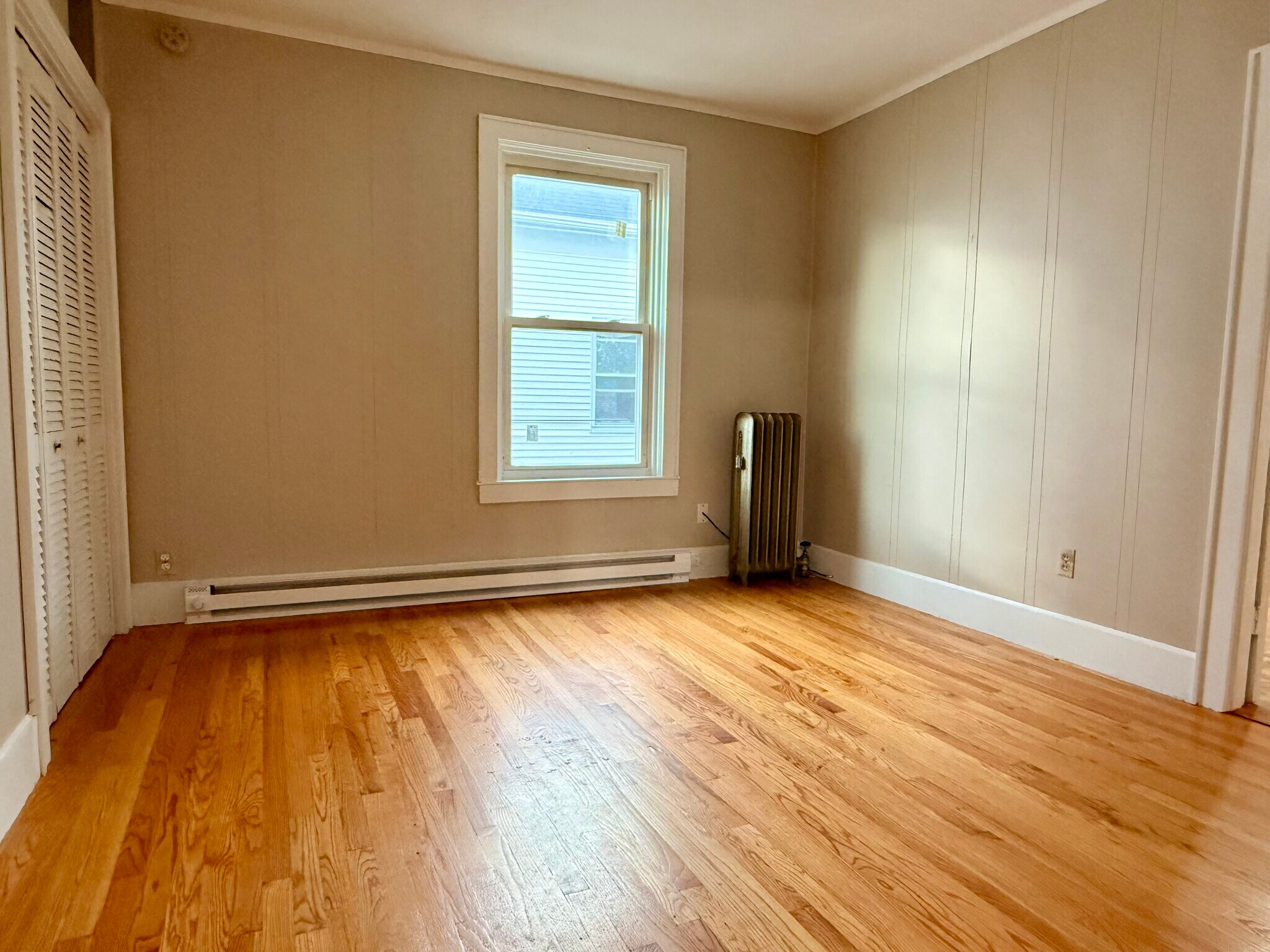 Building Photo - 85 Bank St