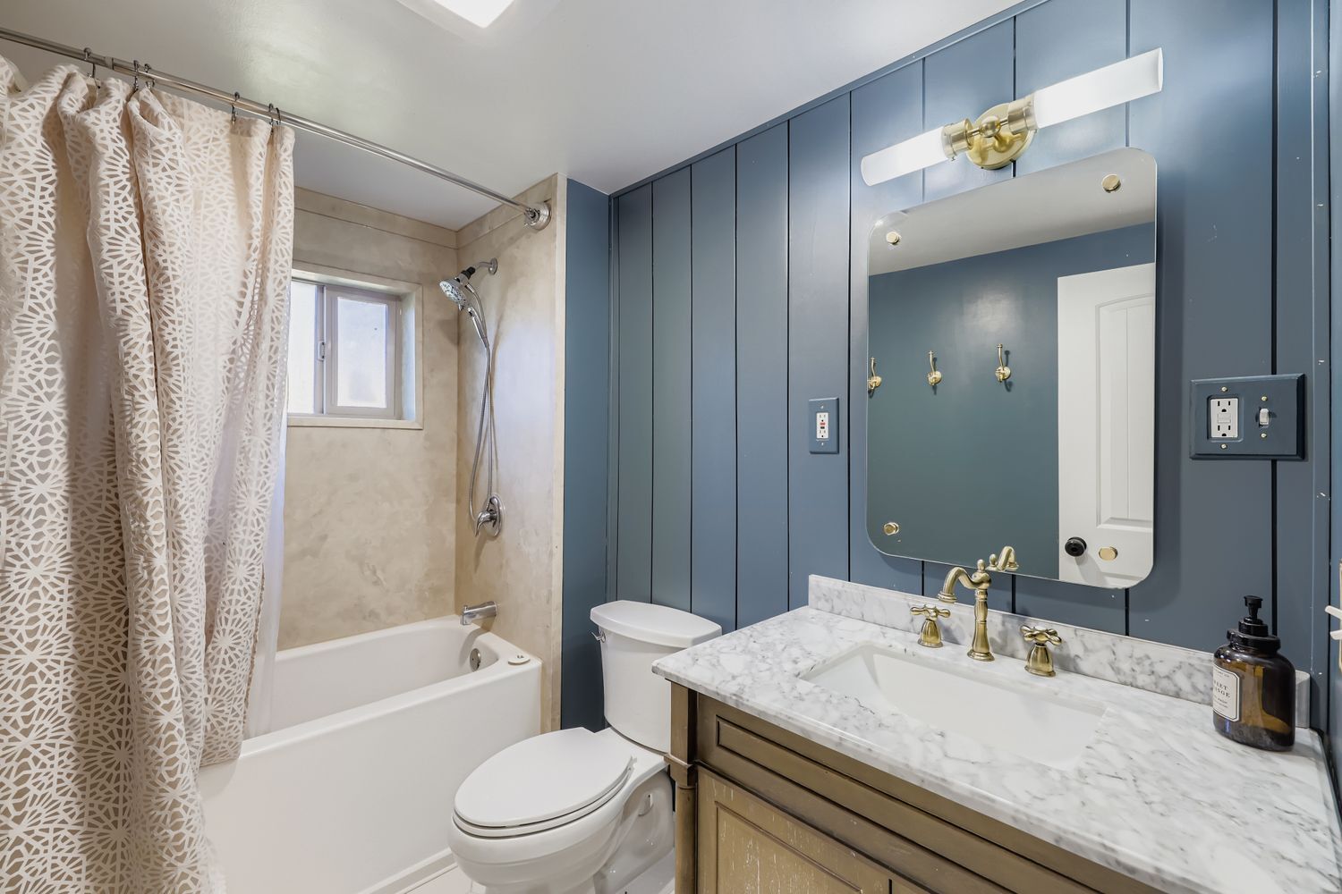 Building Photo - 30 S Hoyt St