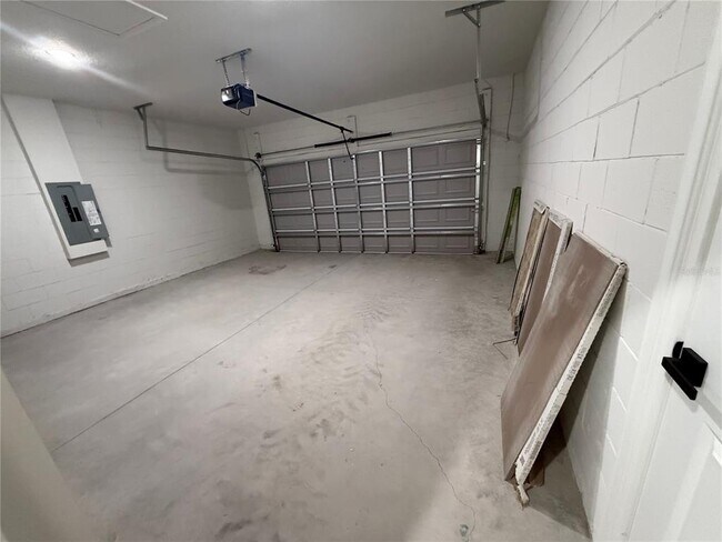 Building Photo - 15354 SW 43rd Avenue Rd