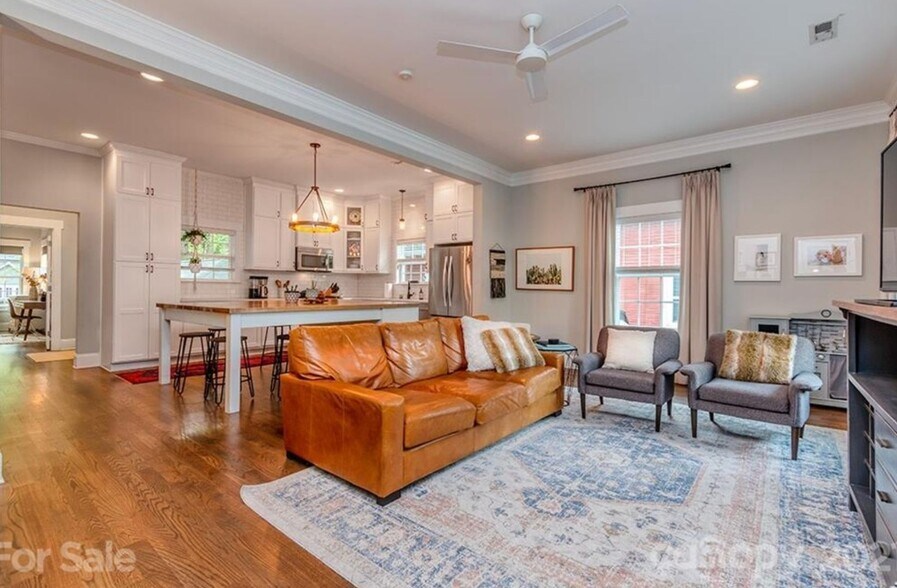 Building Photo - 1832 Pegram St