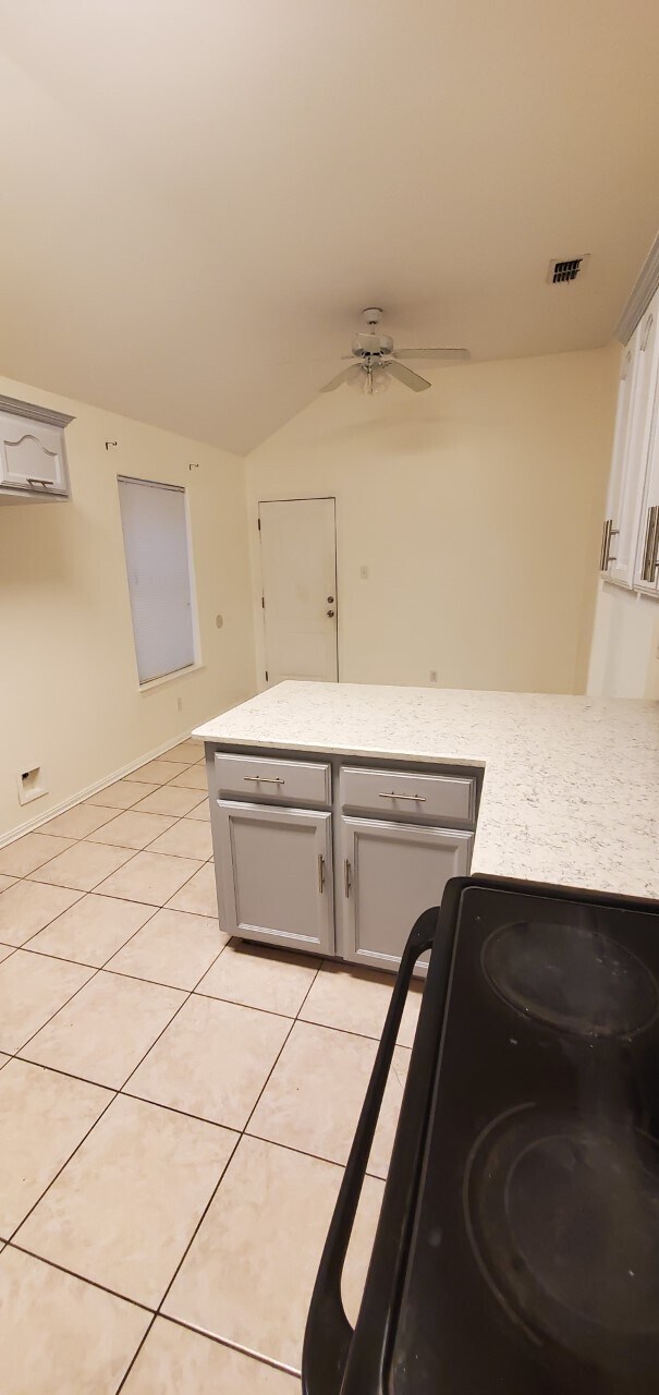 Building Photo - 917 W Toffee Dr