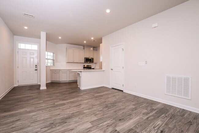 Building Photo - 1728 Ripley Woods St