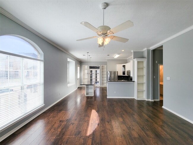 Building Photo - 12755 Mill Ridge Dr