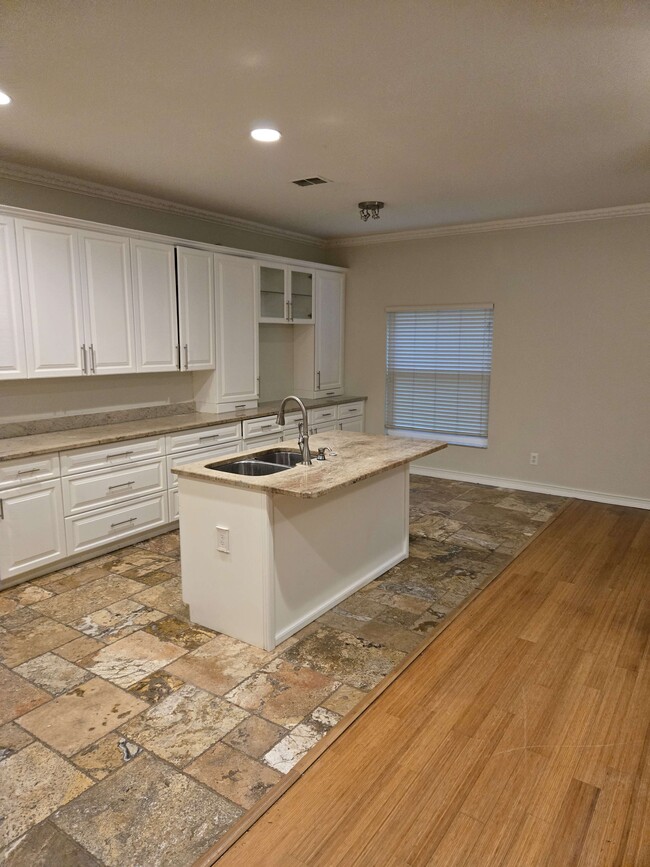 Building Photo - 13520 Cypress Head Dr