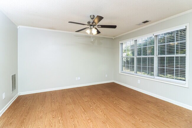 Building Photo - 3848 Sunview Dr NW