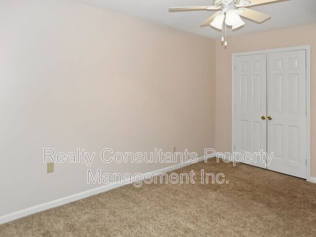 Building Photo - 4610 Lawndale Dr