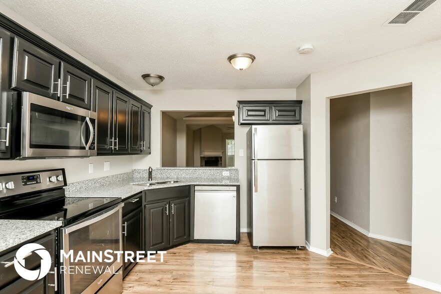 Building Photo - 5545 Alta Verde Cir