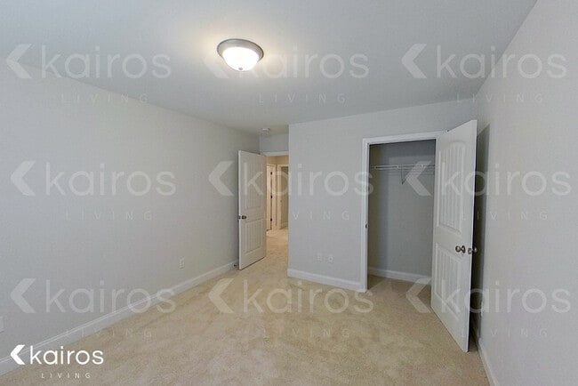 Building Photo - 237 Western Red Cedar Dr