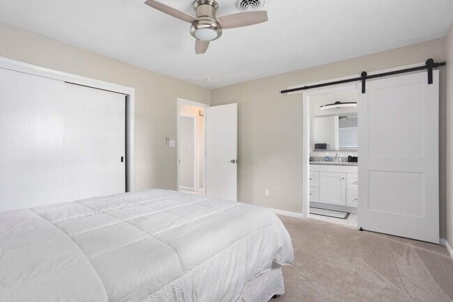 Building Photo - 4070 Arbutus Dr