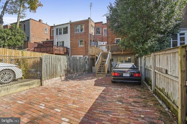 Building Photo - 1920 35th St NW