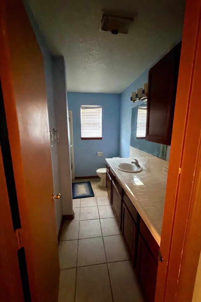 Building Photo - 1731 TX-46