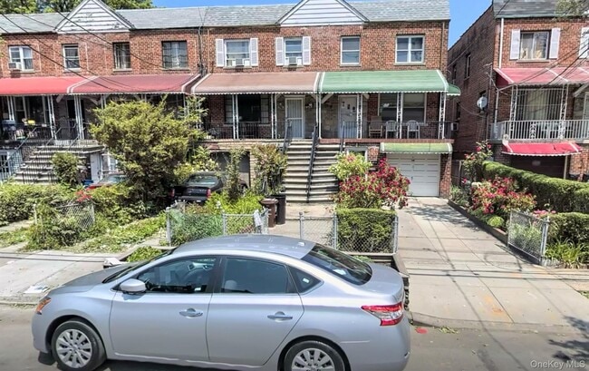 Building Photo - 1059 Burke Ave