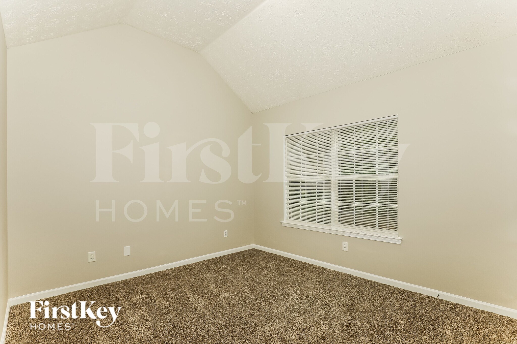 Building Photo - 708 Tullamore Way