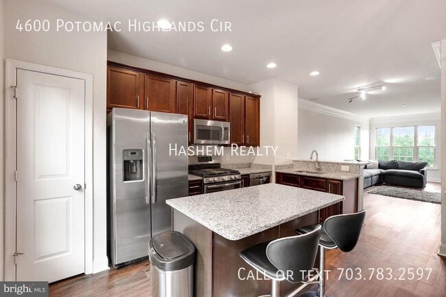 Building Photo - 4600 Potomac Highlands Cir