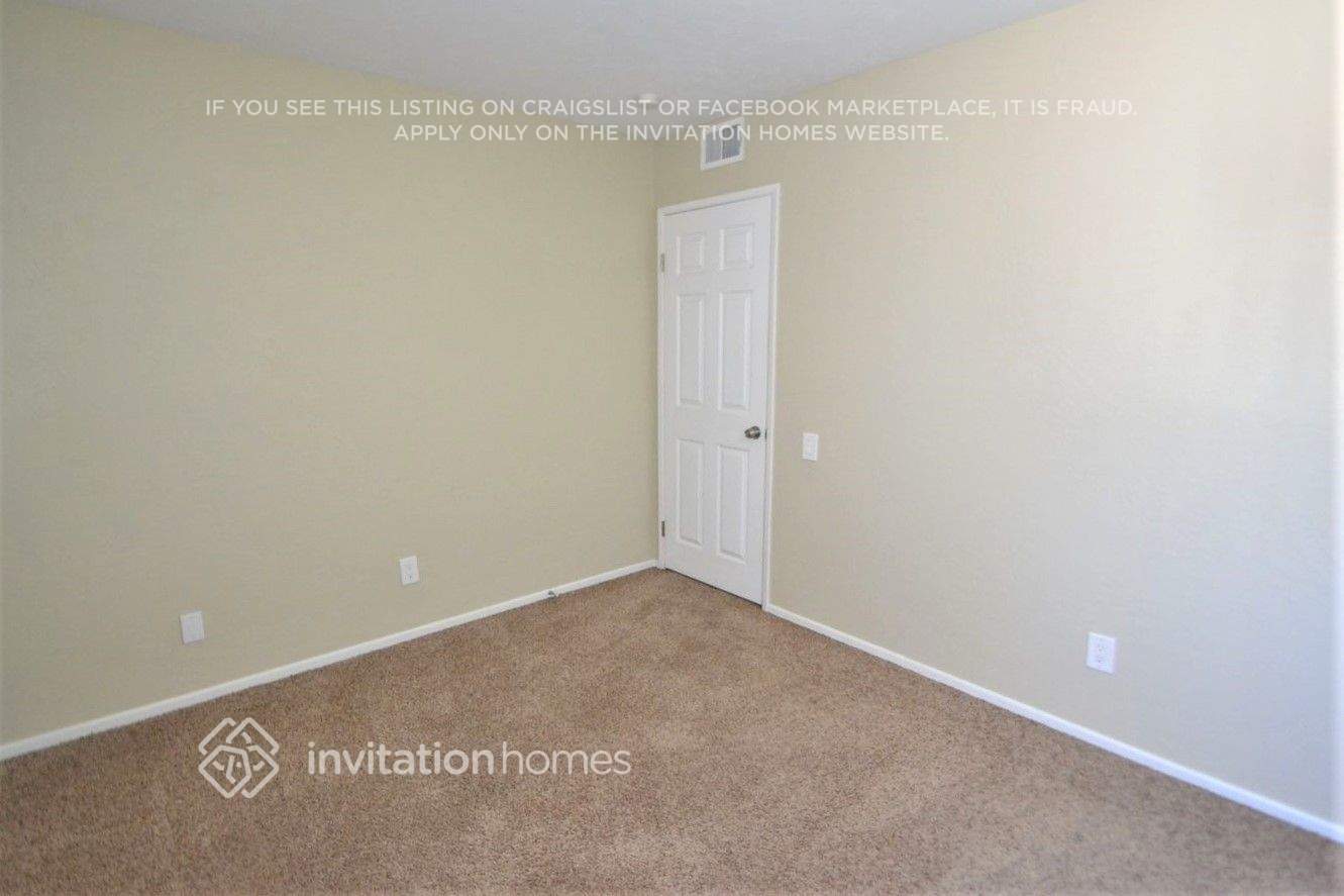 Building Photo - 23946 Rotunda Rd