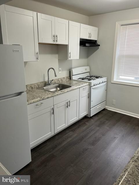 Building Photo - 708 Hartford Ct