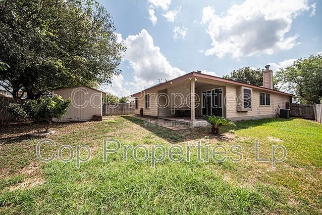 Building Photo - 7127 Still Hollow Dr