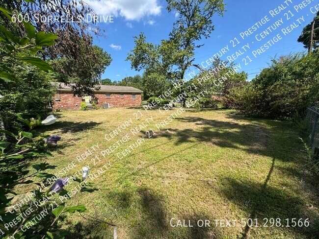 Building Photo - 600 Sorrells Dr