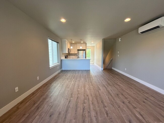 Building Photo - Elegant Three-Bedroom Home with Updated Kitchen & Vaulted Ceilings