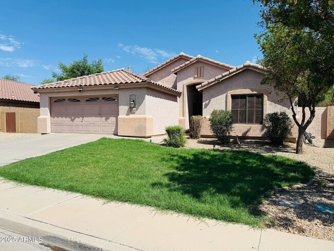 Primary Photo - 374 W Oriole Way