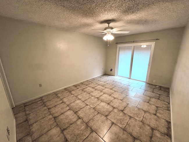 Building Photo - 4434 Highland Ln