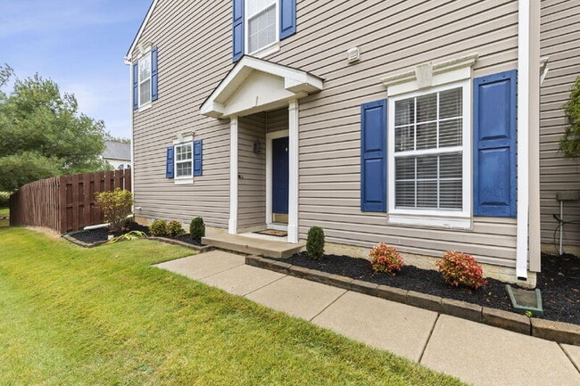 Building Photo - 212 Merlin Dr