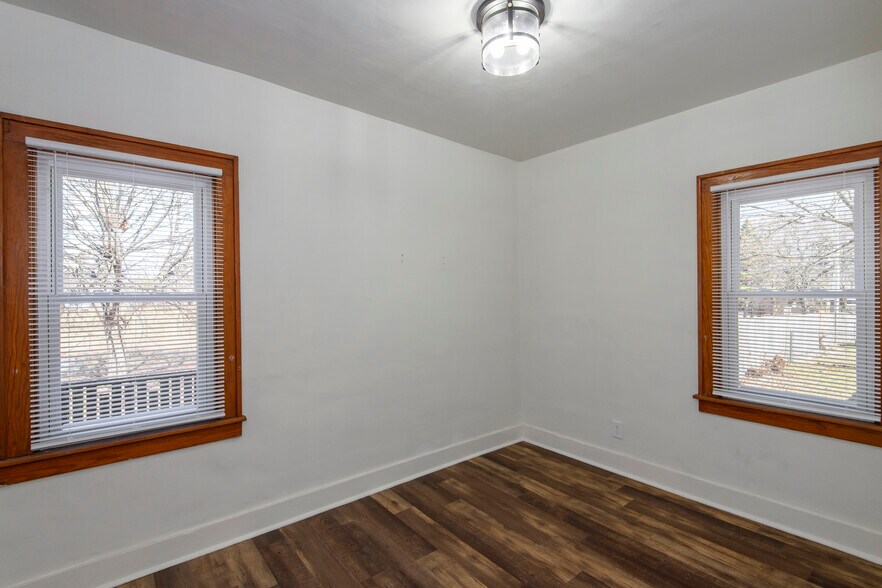 Building Photo - 2028 S 85th St