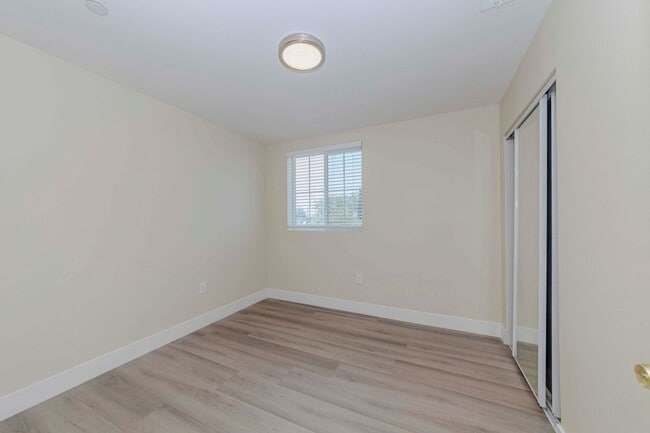 Building Photo - 8711 McKinley Pl