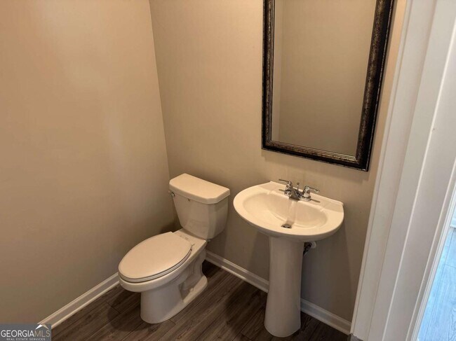 Building Photo - 312 Grey Falcon Ave