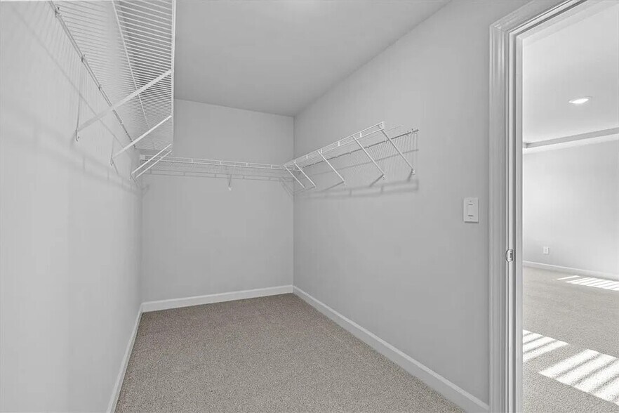 Building Photo - 432 Blissful Ct