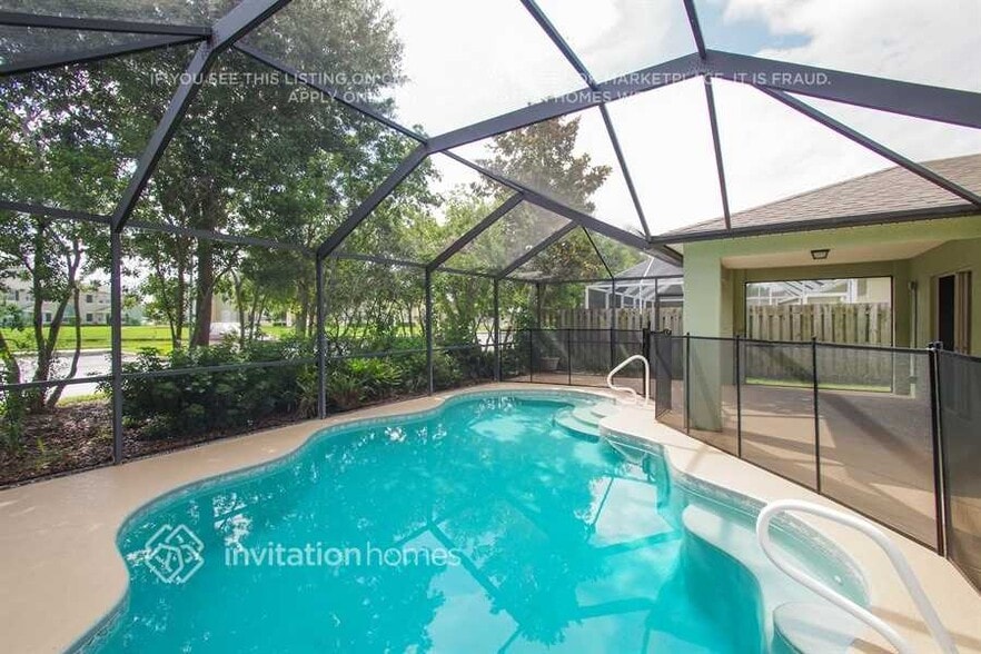 Building Photo - 2414 Bayhill Dr