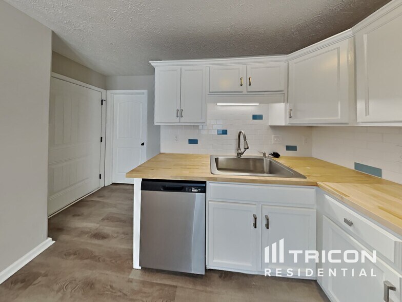 Building Photo - 980 Culverson Ct