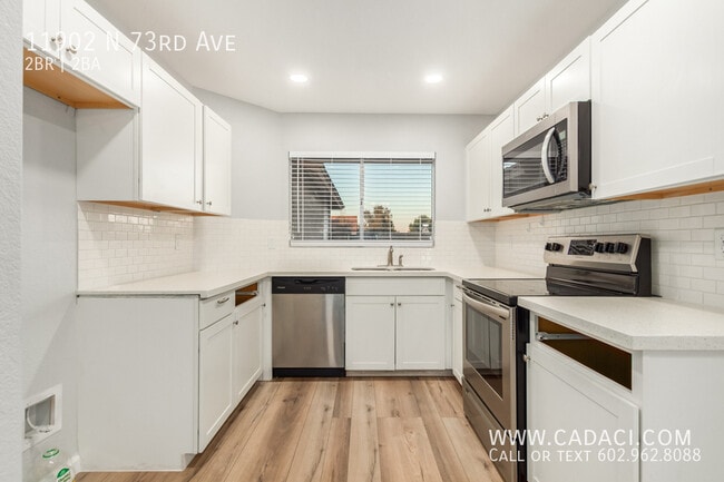 Building Photo - 11902 N 73rd Ave