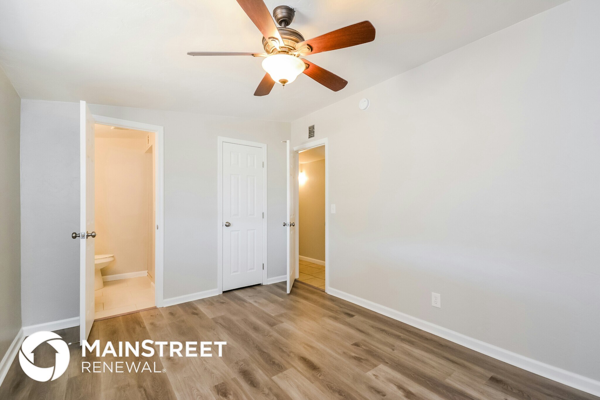 Building Photo - 1702 S Avenida Del Sol