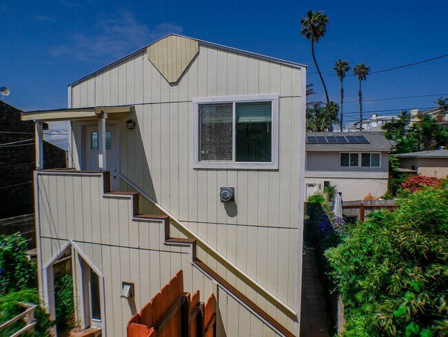 Building Photo - 4646-4648 Del Monte Ave.
