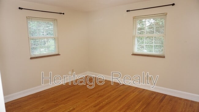 Building Photo - 529 Bardon Rd NW