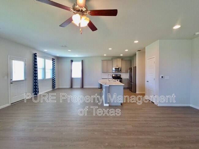 Building Photo - 10400 Alemoor Dr