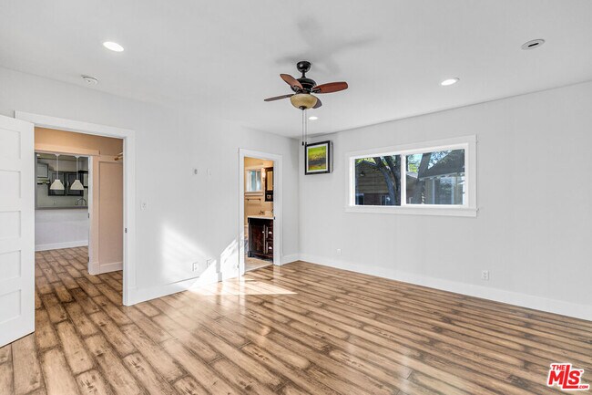 Building Photo - 5628 Buffalo Ave